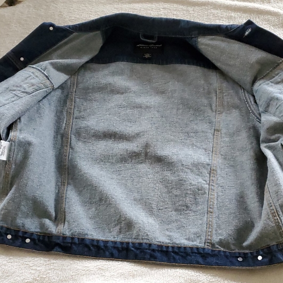 Eddie Bauer - Picture 4 of 13